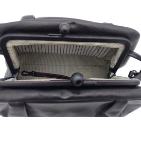 Aunts & Uncles MRS. FROSTING Handtasche black smoke